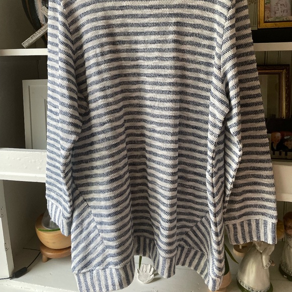 WOMENS PLUS SIZE CJ BANKS BLUE/WHITE STRIPED LONG SLEEVE BLOUSE 1X - Picture 7 of 9